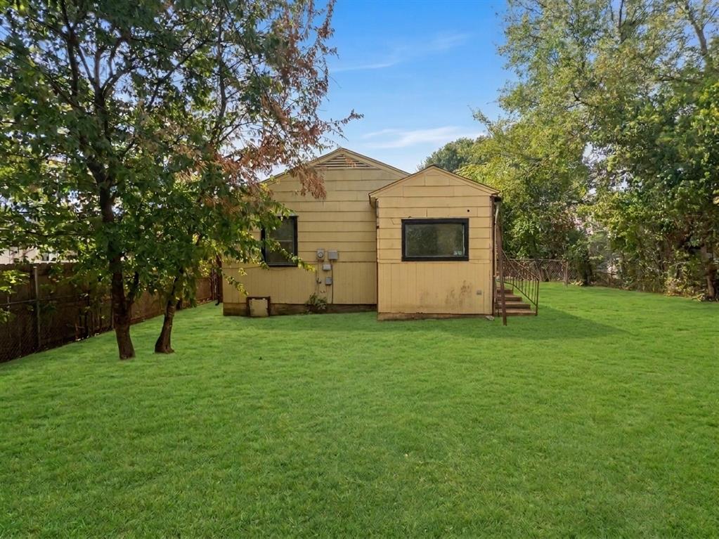 2311 Village Way Property Photo 19