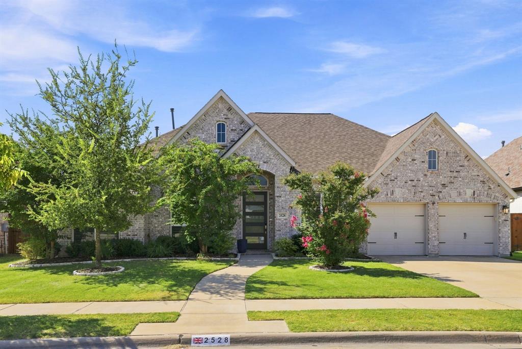 2528 Patton Drive Property Photo 2