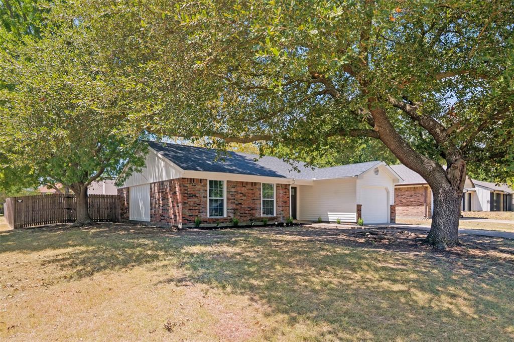 201 Mapleridge Drive Property Photo 1
