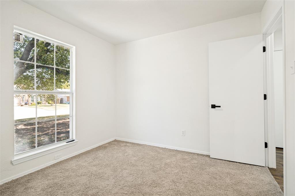 201 Mapleridge Drive Property Photo 12