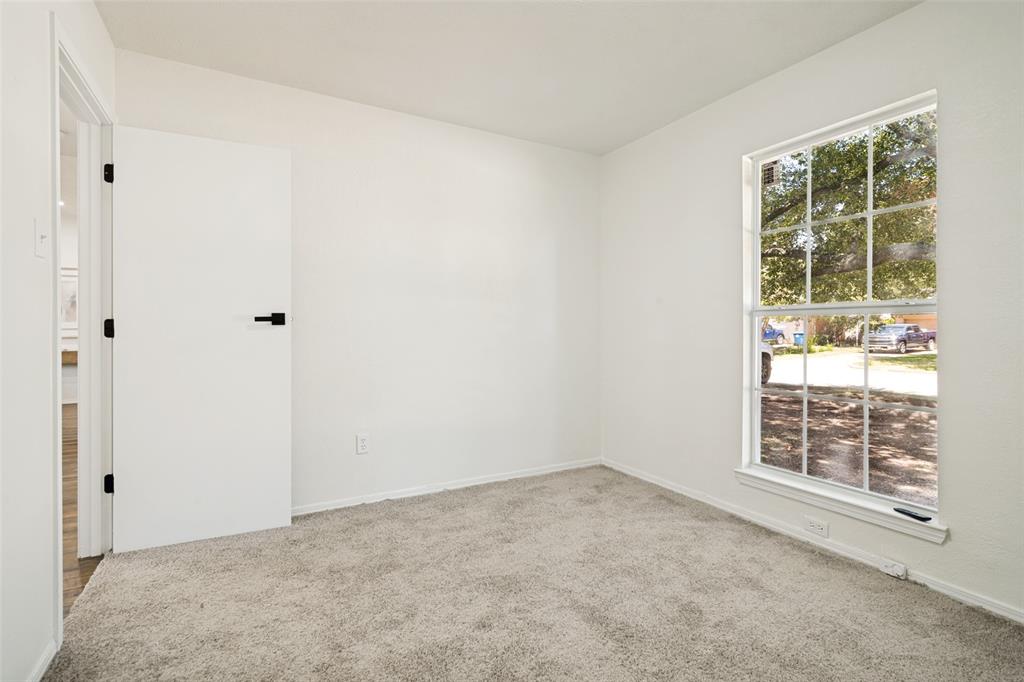 201 Mapleridge Drive Property Photo 13