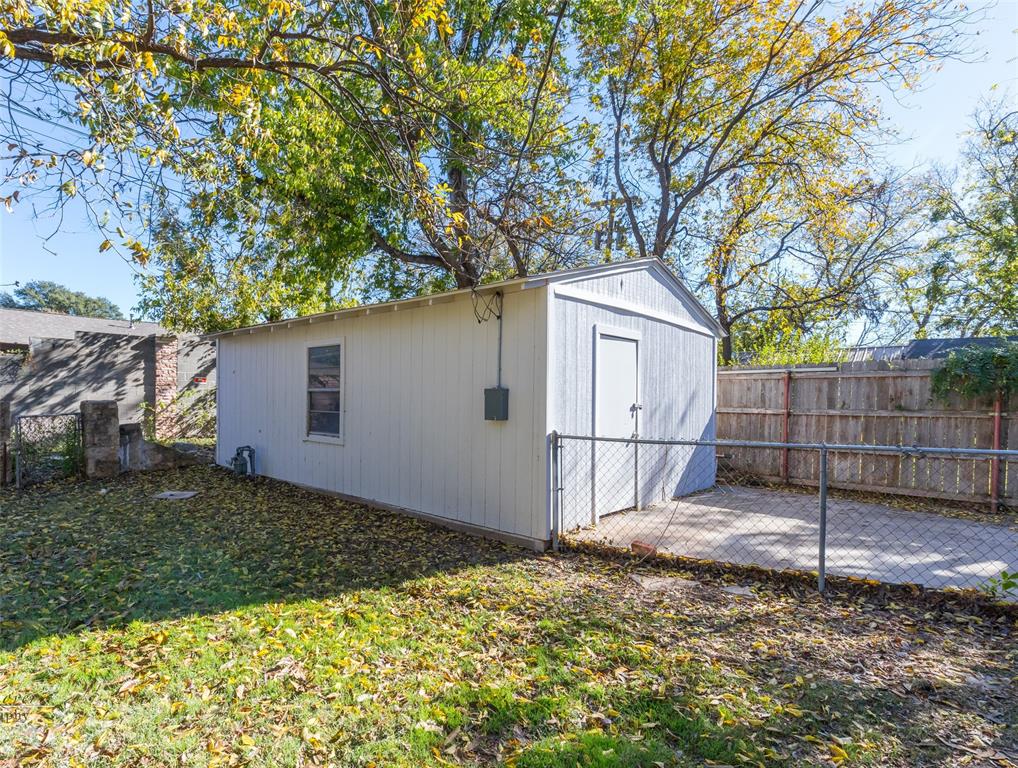 1325 Highland Avenue Property Photo 27