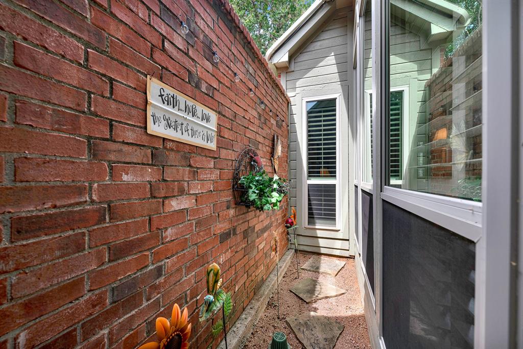 6816 Myrtle Beach Drive Property Photo 30