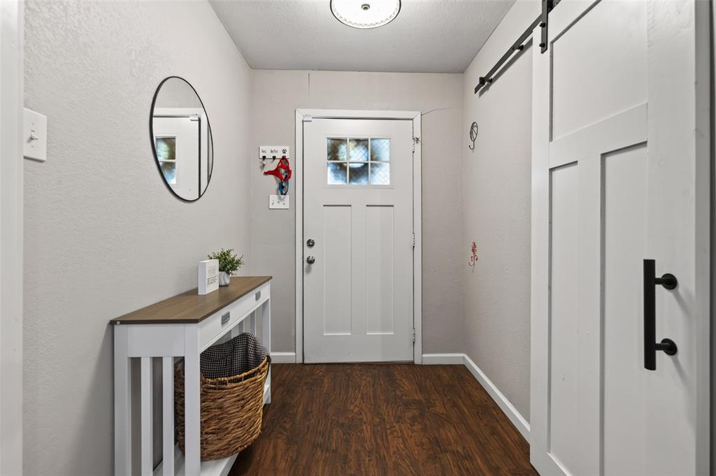 2400 Kent Circle Property Photo 3