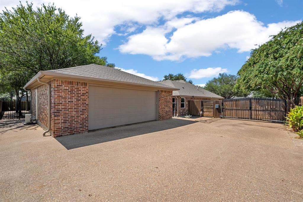 2324 Paddington Way Property Photo 37