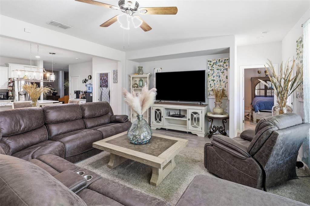 1112 Pacifica Trail Property Photo 24