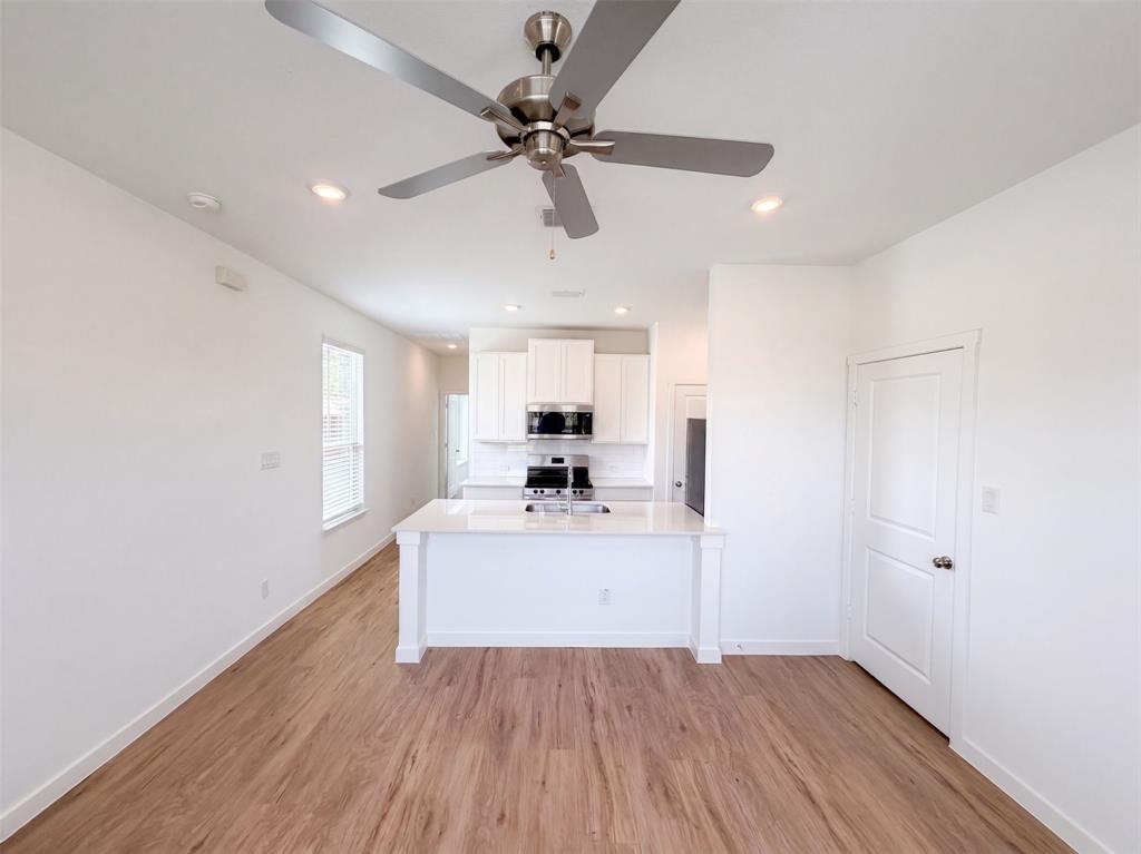 201 Loving Trail Property Photo 2