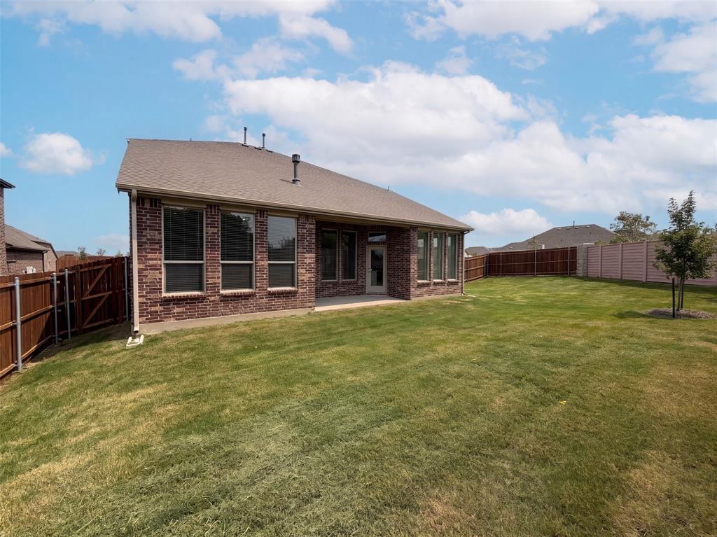 201 Loving Trail Property Photo 5