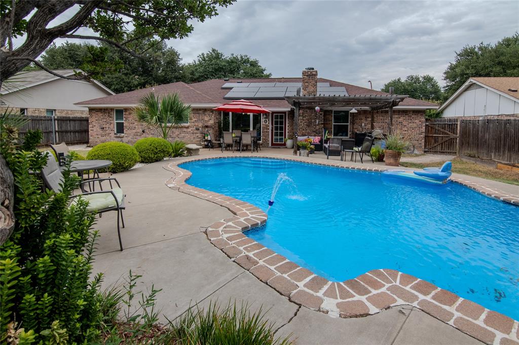 4128 Longleaf Lane Property Photo 6