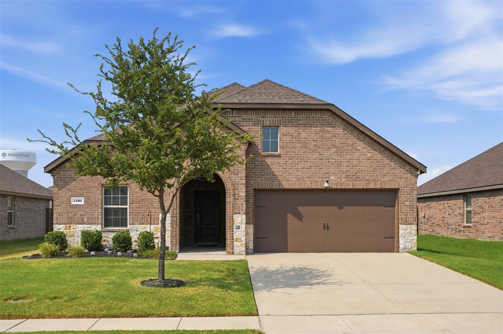 1102 Emerald Gate Drive Property Photo 1