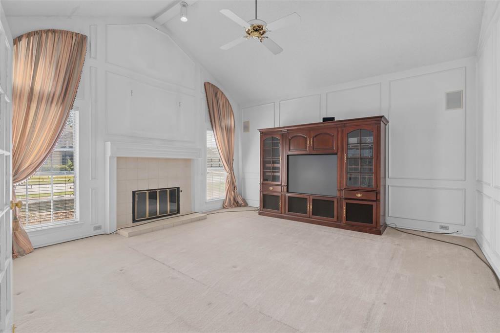2703 Devonshire Drive Property Photo 4