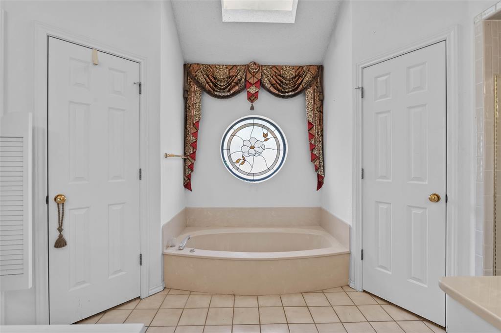 2703 Devonshire Drive Property Photo 23