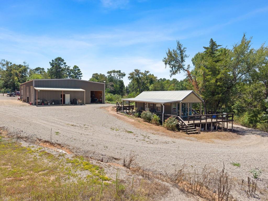551 County Road 4203 Property Photo 5