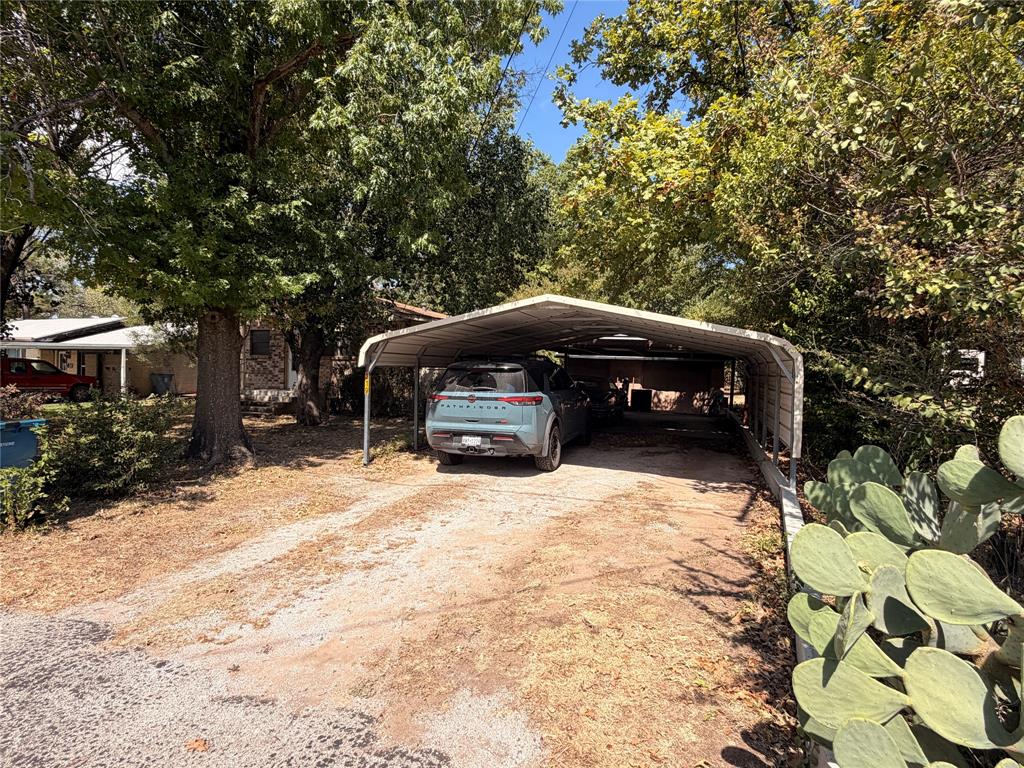 319 S Fisher Street Property Photo 5