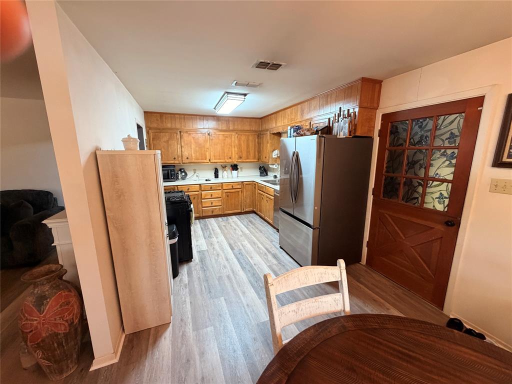 319 S Fisher Street Property Photo 18