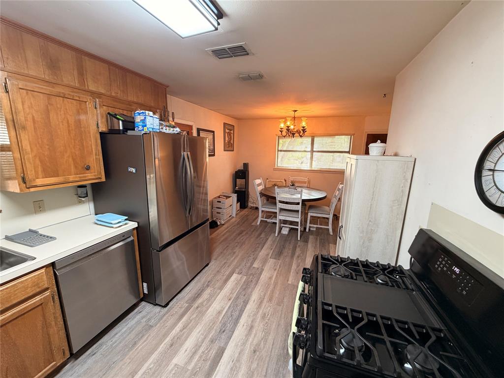 319 S Fisher Street Property Photo 22