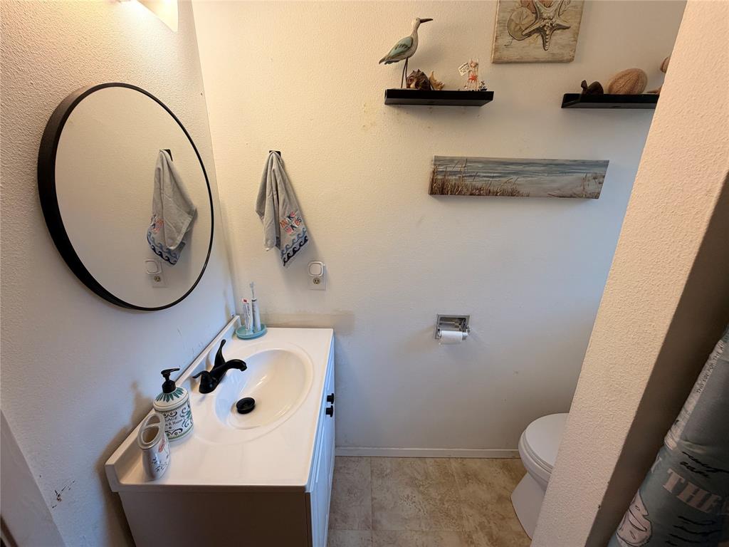 319 S Fisher Street Property Photo 34