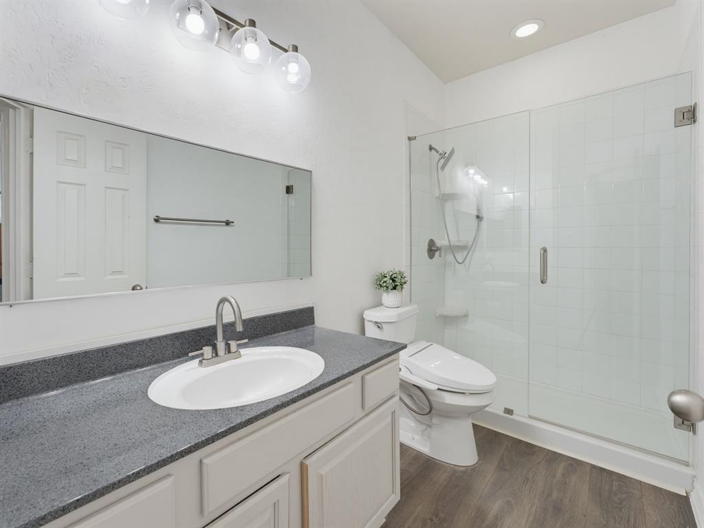 1833 Brookview Drive Property Photo 24