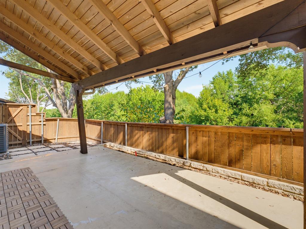 1833 Brookview Drive Property Photo 27