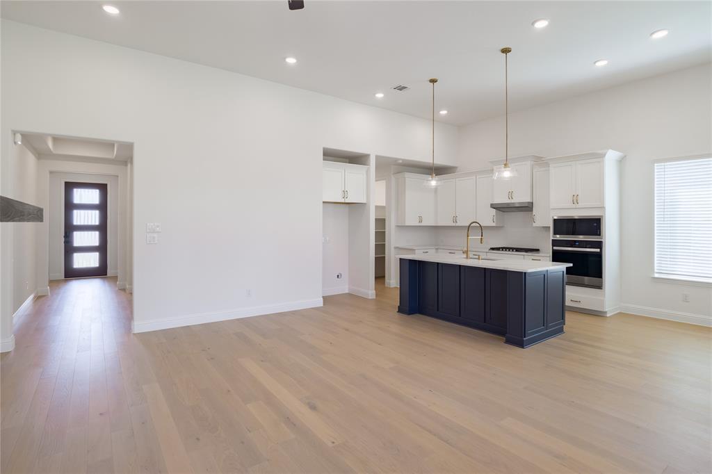 2252 Corbera Drive Property Photo 4