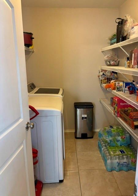 1527 Warrington Way Property Photo 13