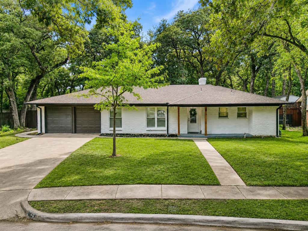 2633 Locksley Property Photo 1