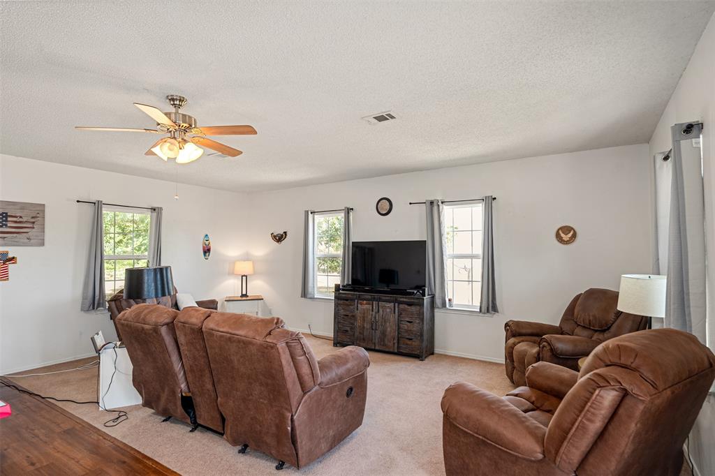 6031 Fm 316 Property Photo 4
