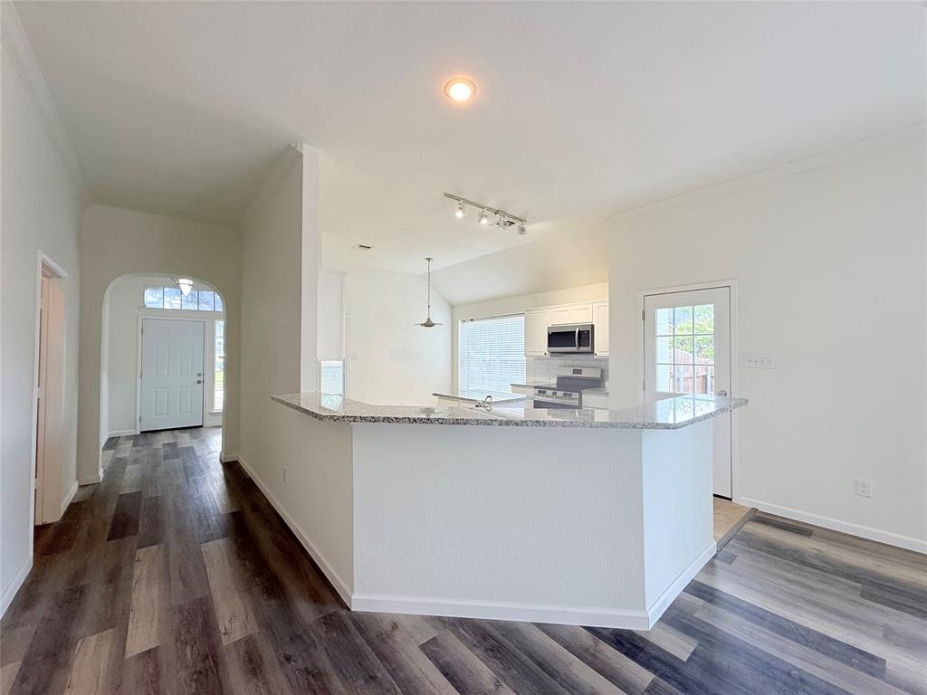 7960 Salmon Run Way Property Photo 9