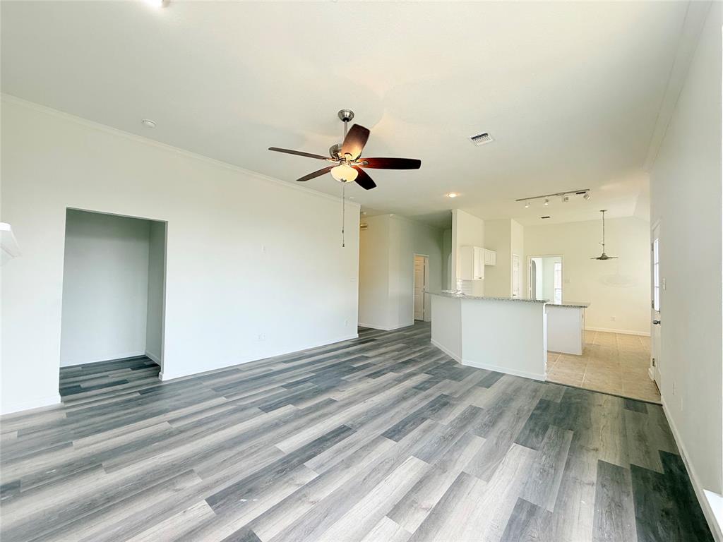 7960 Salmon Run Way Property Photo 10