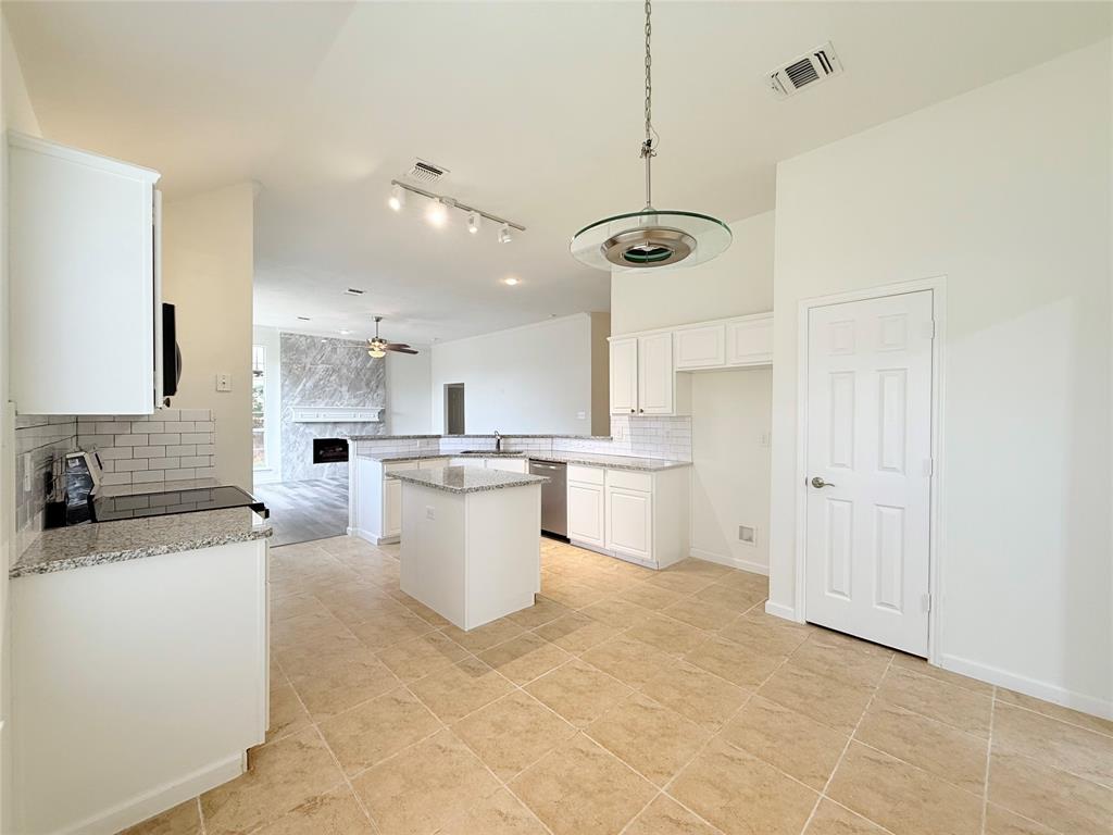 7960 Salmon Run Way Property Photo 14
