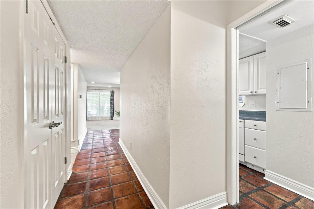 4916 Byers Avenue A Property Photo 6