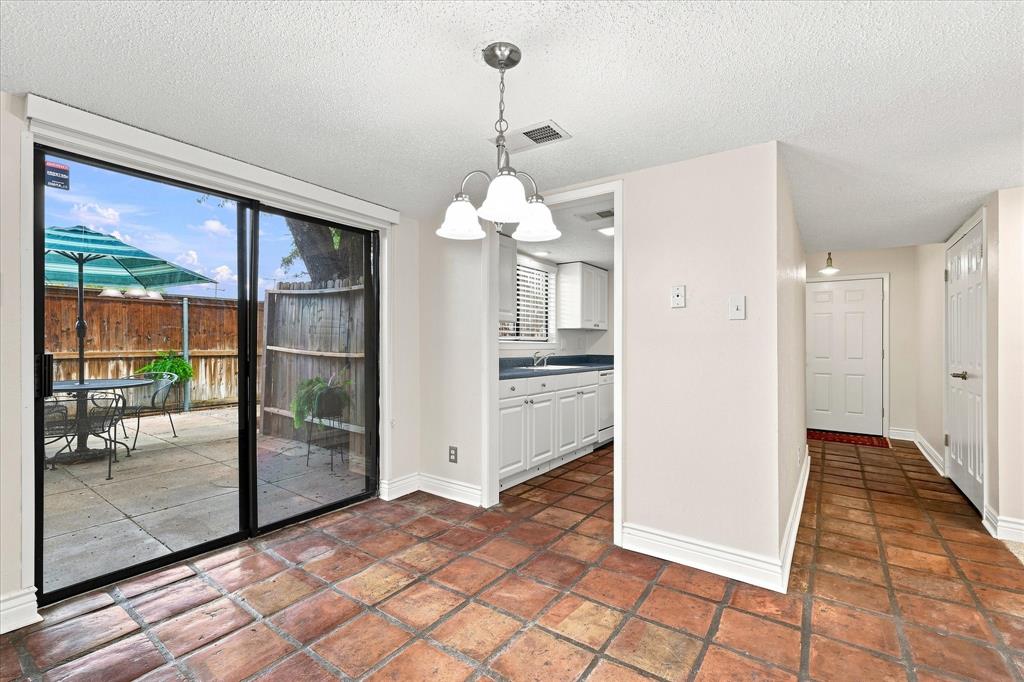 4916 Byers Avenue A Property Photo 11
