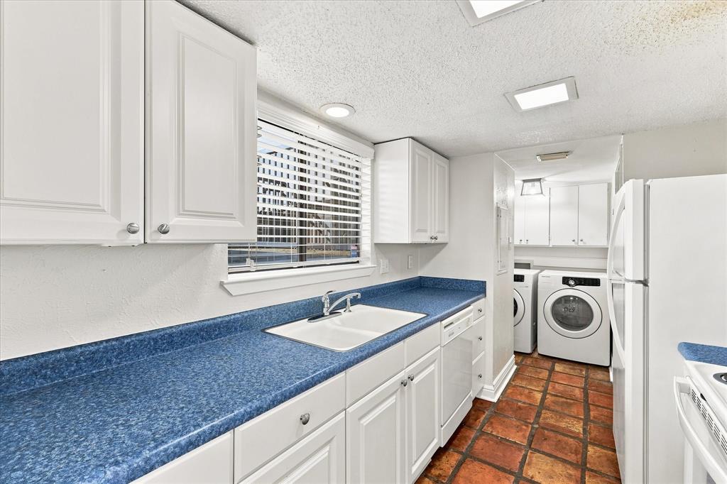 4916 Byers Avenue A Property Photo 14