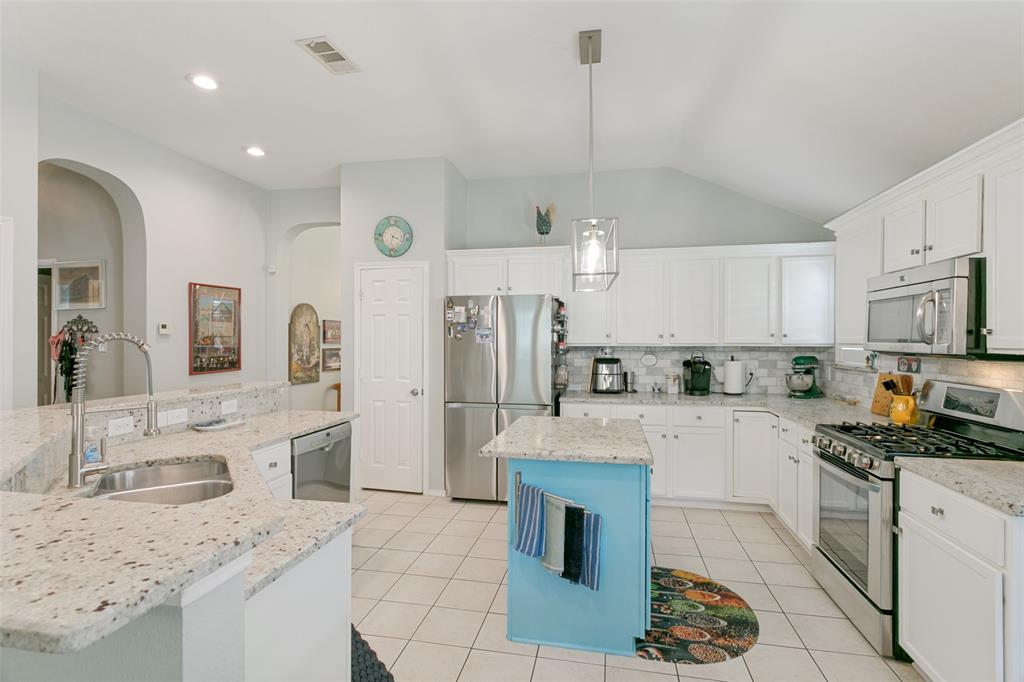 6721 Day Drive Property Photo 10