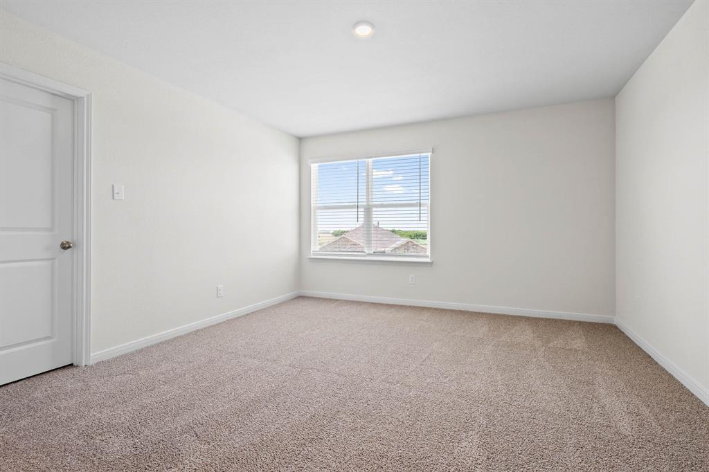 313 Revolution Drive Property Photo 7
