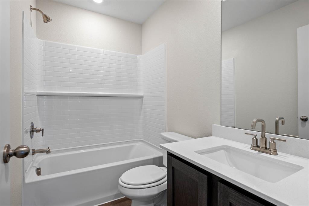 313 Revolution Drive Property Photo 11
