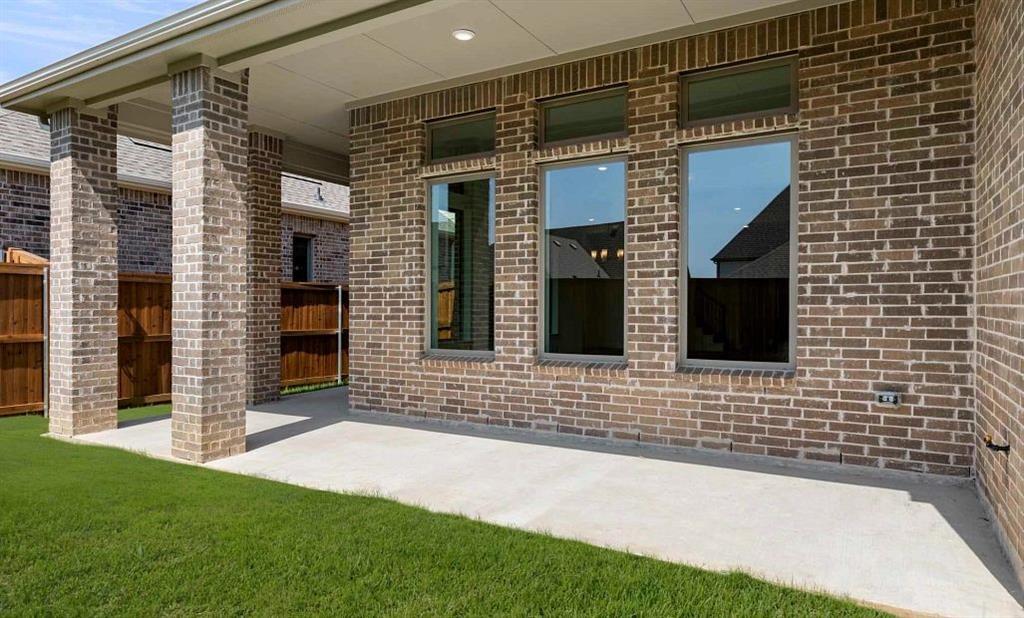 2220 Catawba Court Property Photo 3