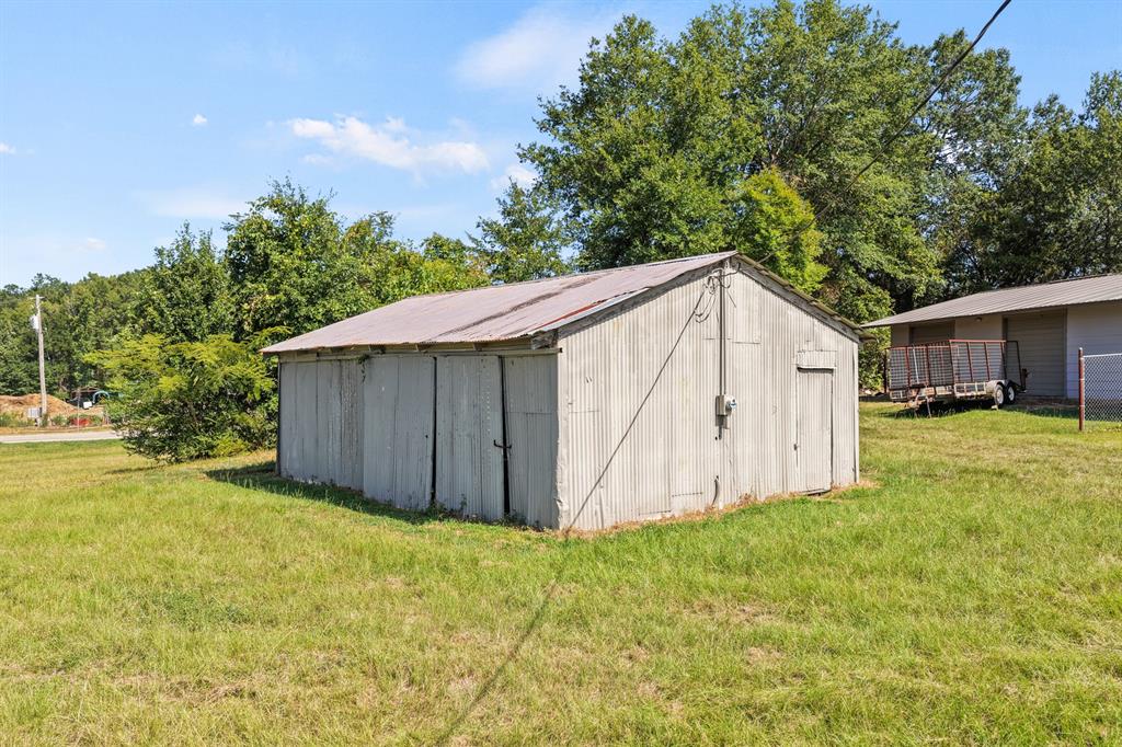 2200 N Washington Property Photo 5
