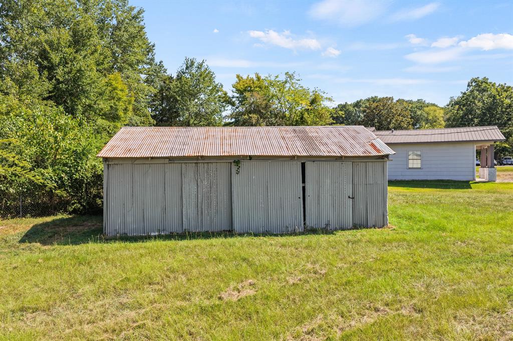 2200 N Washington Property Photo 6
