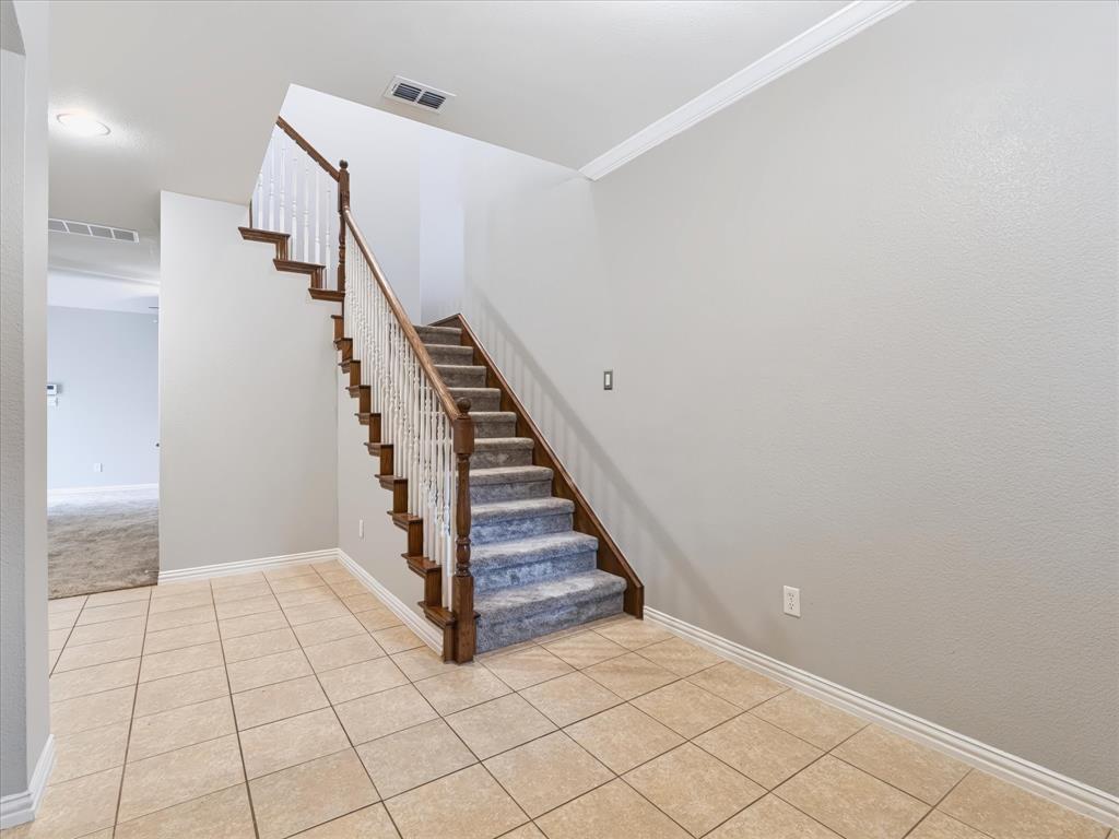 1707 Estacado Drive Property Photo 4
