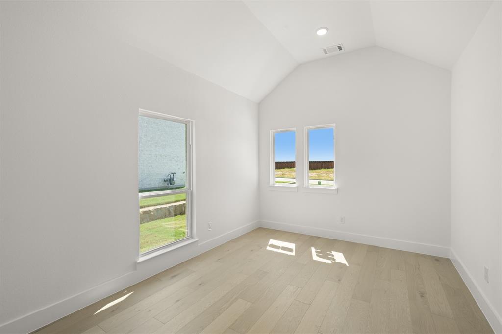 1610 Whisperwood Way Property Photo 5