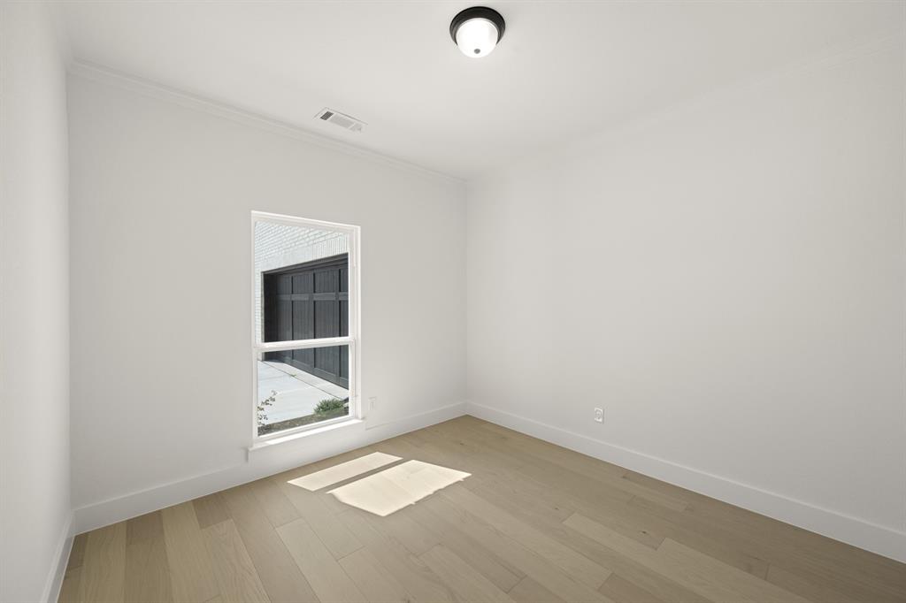 1610 Whisperwood Way Property Photo 7