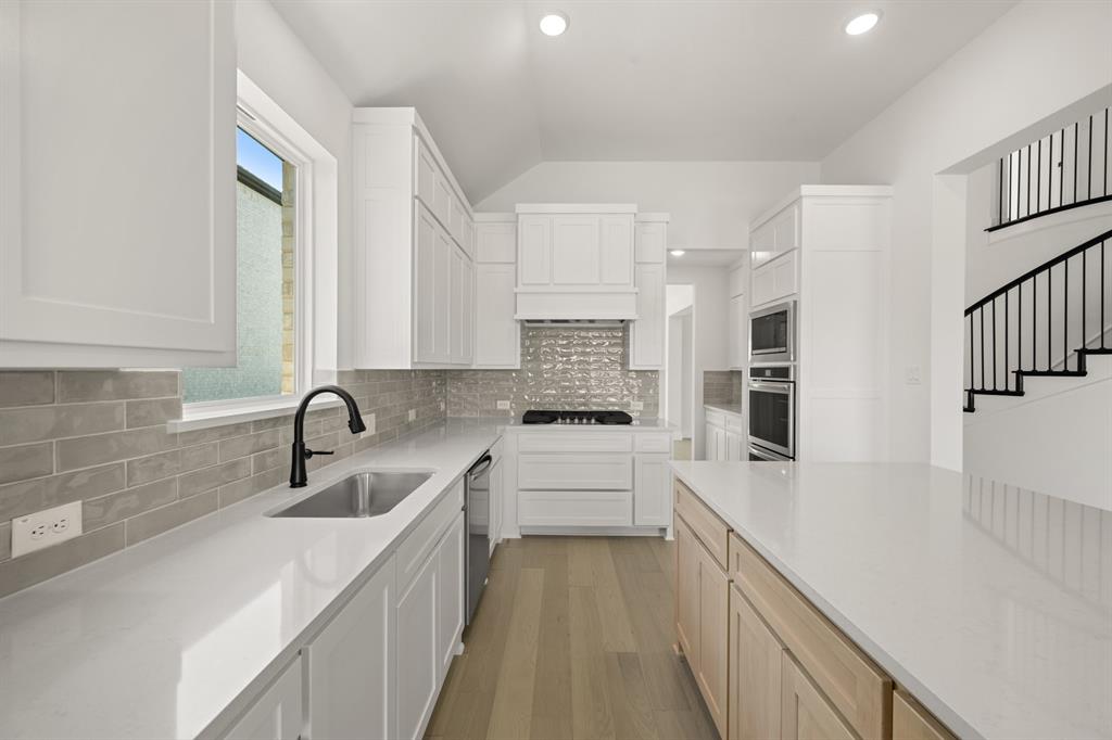 1610 Whisperwood Way Property Photo 10