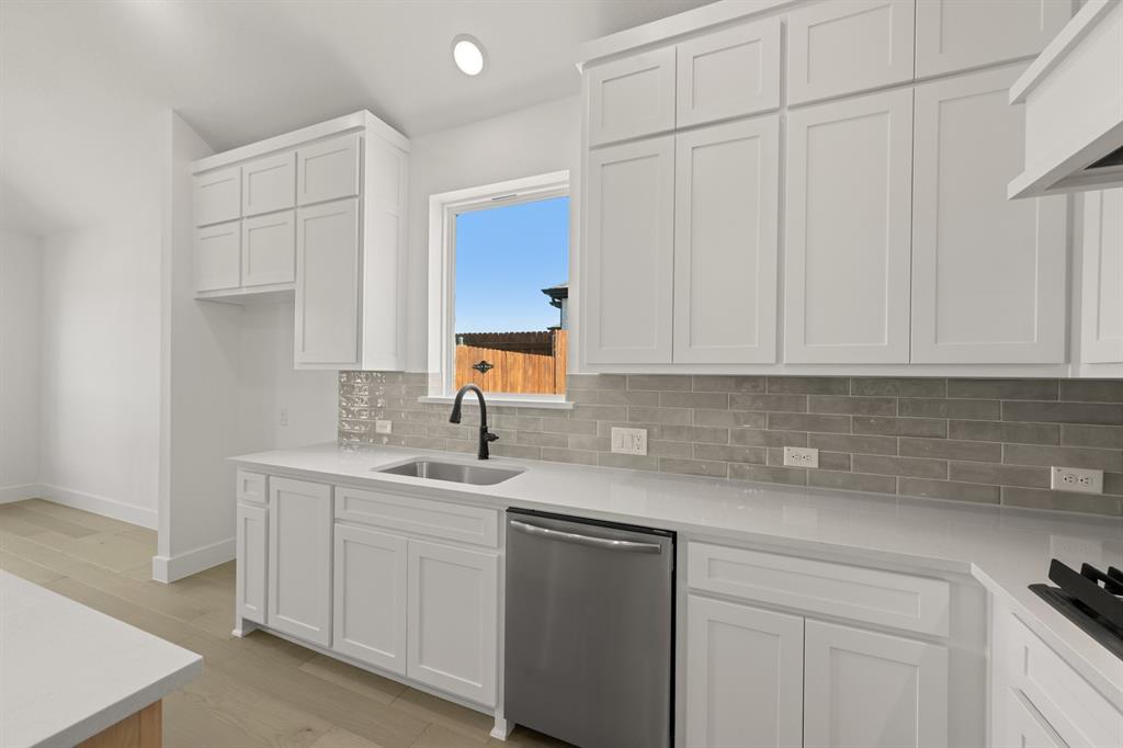 1610 Whisperwood Way Property Photo 11