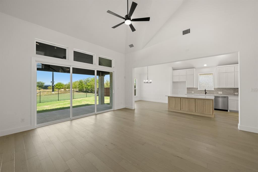1610 Whisperwood Way Property Photo 14