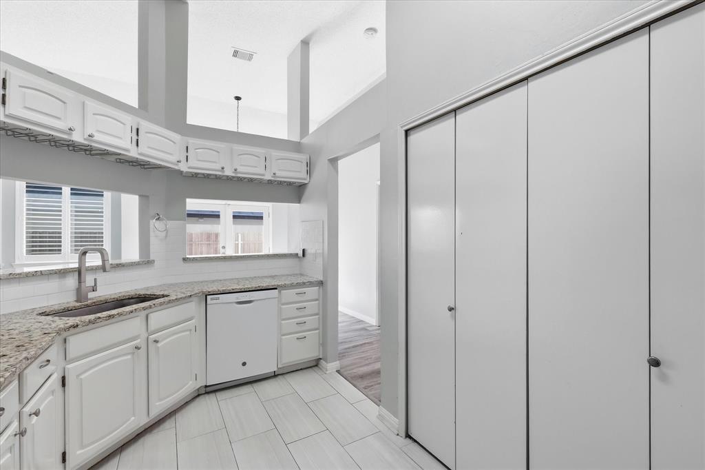 4311 Harvest Hill Road Property Photo 16