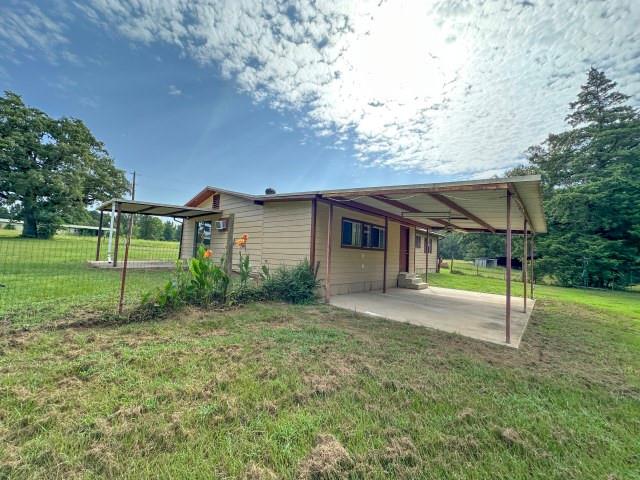 854 County Road 4228 Property Photo 4