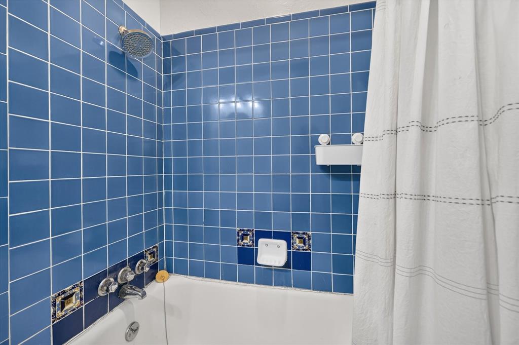 3217 Greene Avenue Property Photo 16