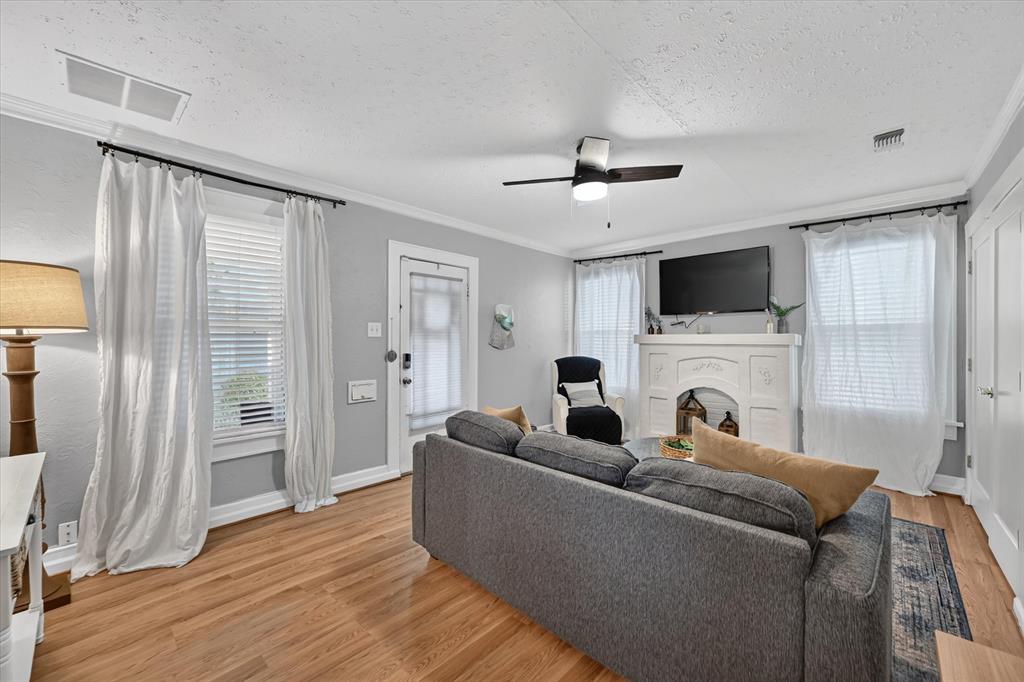 3217 Greene Avenue Property Photo 19
