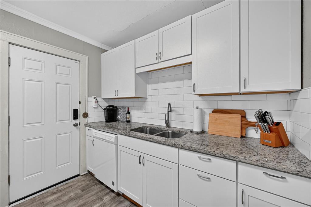 3217 Greene Avenue Property Photo 25